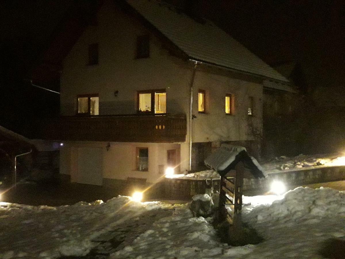 Apartma Marjetica Blejska Dobrava Екстериор снимка